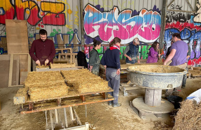 Empreinte_accompagne_la_construction-rehabilitation_de_batiments_avec_les_futurs_usagers_GRAB-benevoles-800px